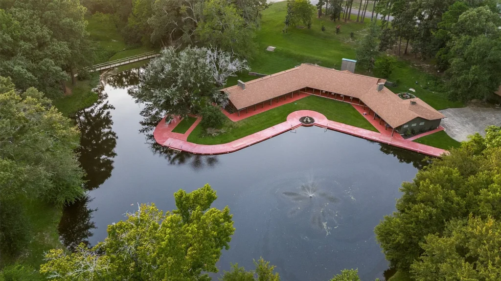2509 Cedar Creek Drive