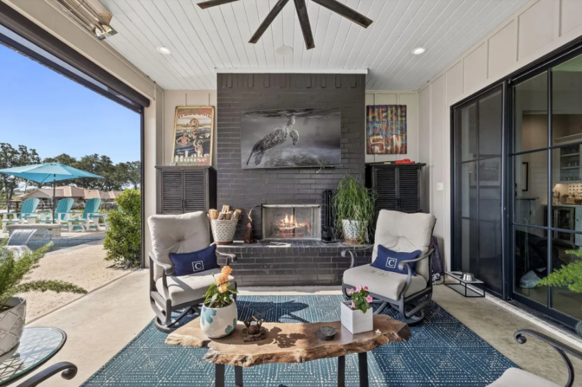 Cedar Creek lakehouse