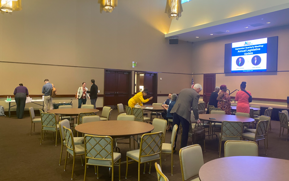 Attendees start filing in before the presentation by Jason Wheeler and Jason Whitley. Credit: Charles Grand