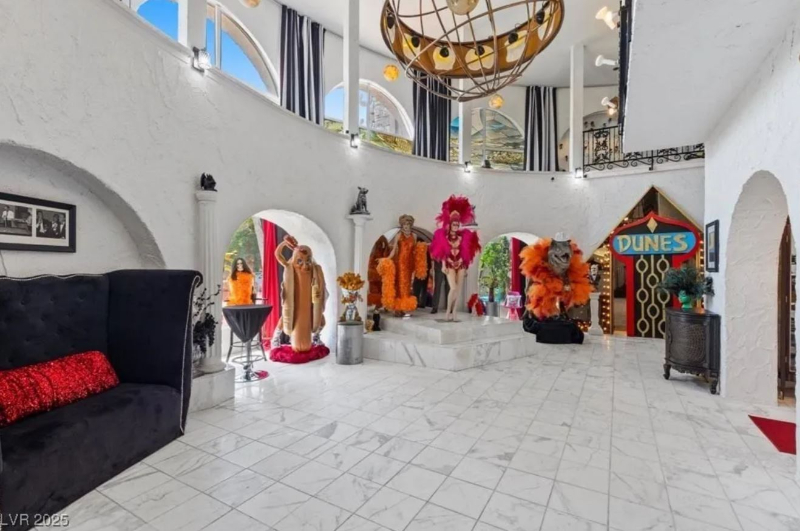 puh-lease, Las Vegas, Liberace