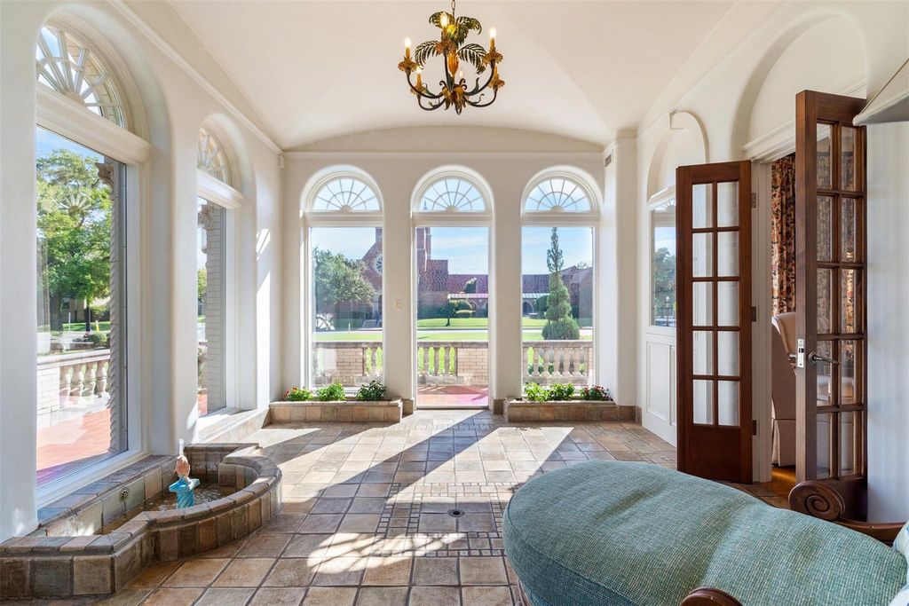 Elizabeth Boulevard's Crown Jewel