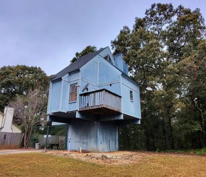 Gravity, Georgia, BYOB