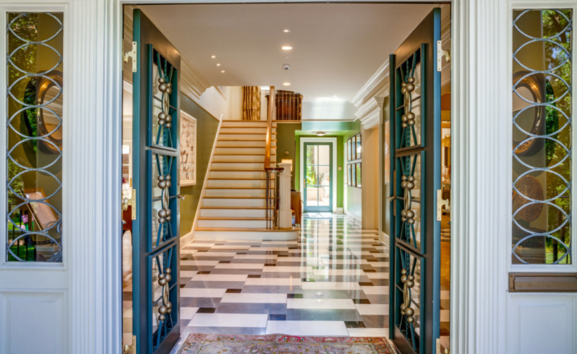 This Historic Highland Park Colonial Revival Had My Heart at the