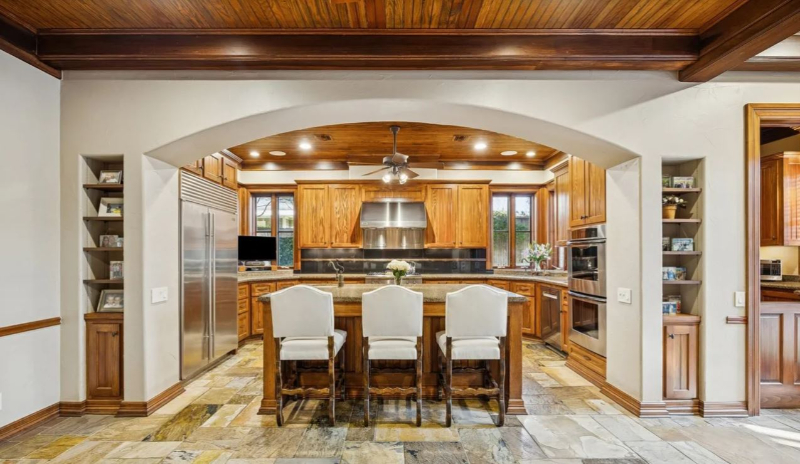 Southside Place, Houston, getaway