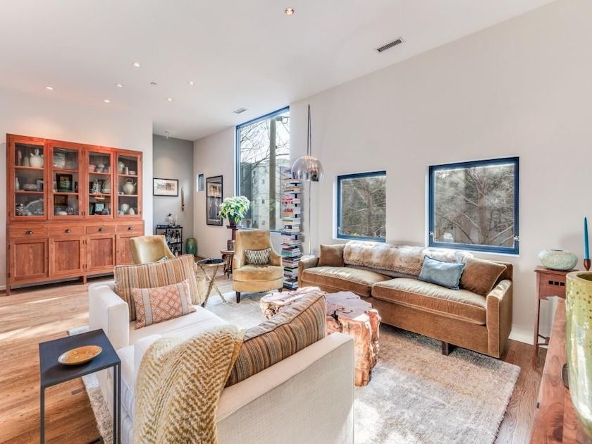 Oaklawn real estate