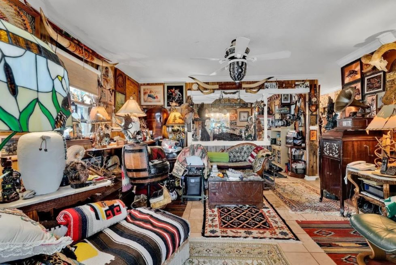 holy crap, South Carolina, hoarder