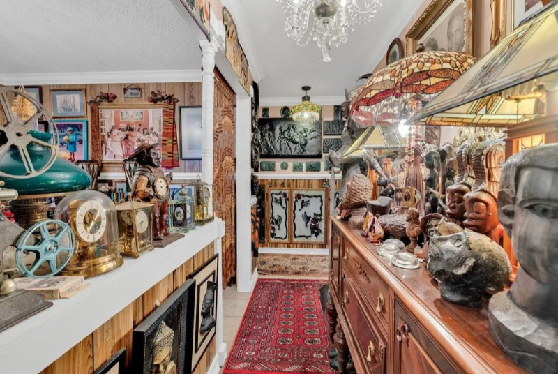 holy crap, South Carolina, hoarder