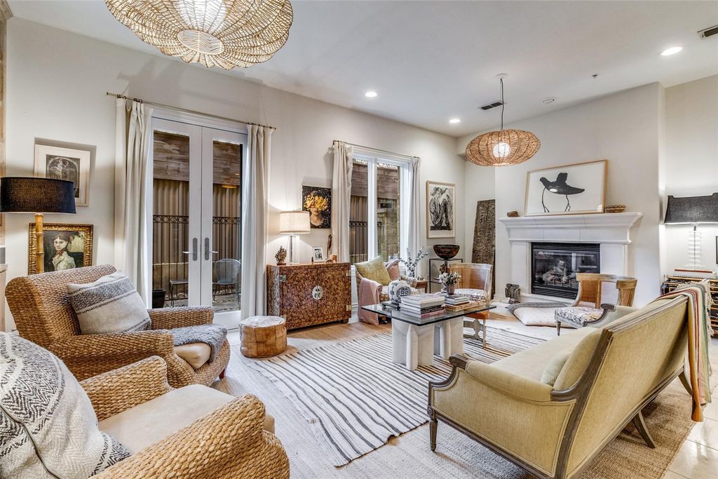 turnkey Residence at Turtle Creek
