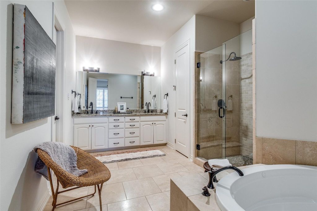 turnkey Residence at Turtle Creek