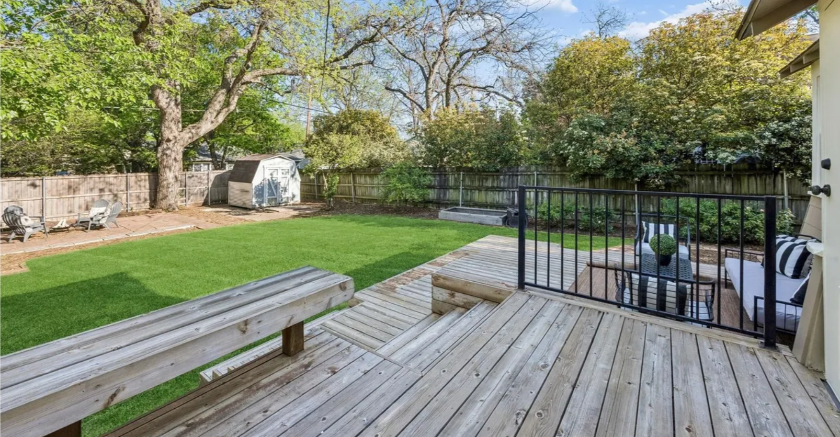 Winnetka Heights Airplane Bungalow