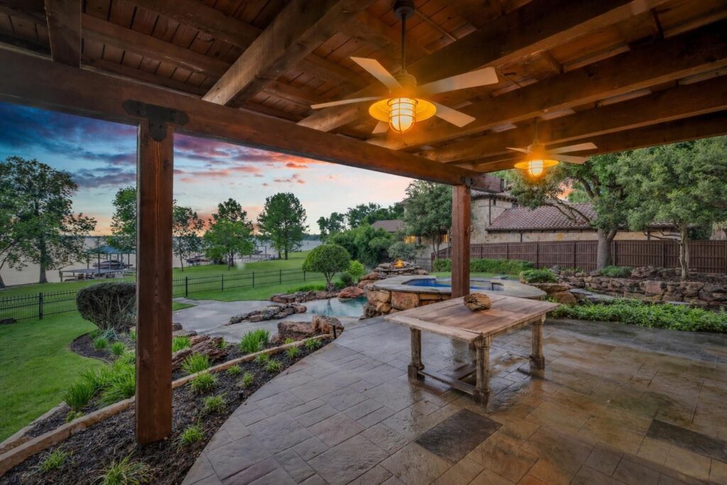 Trade Traffic for Tranquility at This Luxe Lake Ray Hubbard Escape