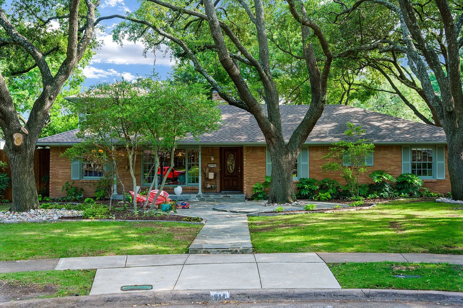 As Eclectic as Johnny Depp, This Arapaho Heights Home Was Built for Boho Chic