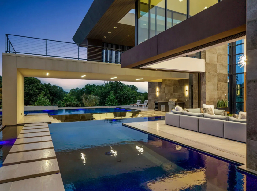 resort-style