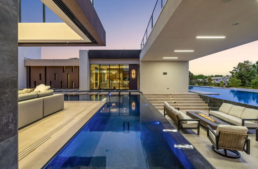 resort-style

