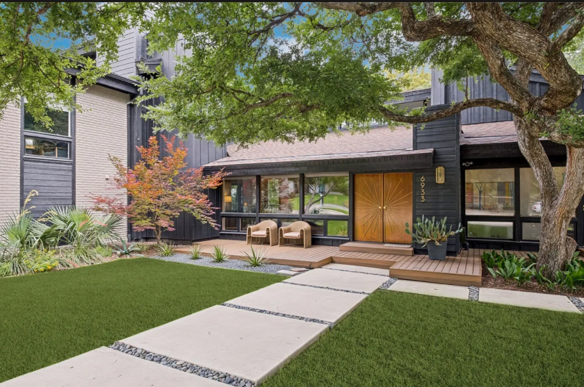 Lakewood modern treehouse