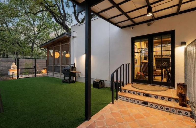 sleek and sexy, austin, Mission