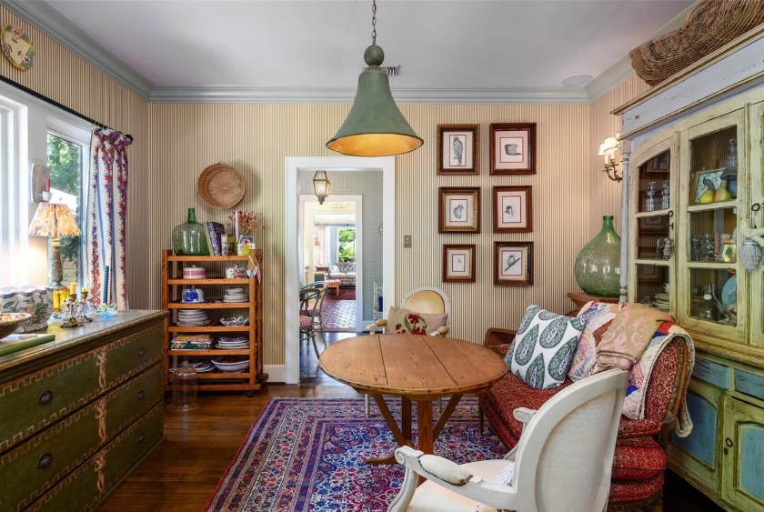 Kessler Park Tudor cottage