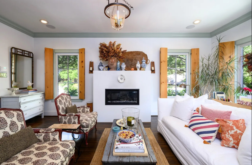 Kessler Park Tudor cottage