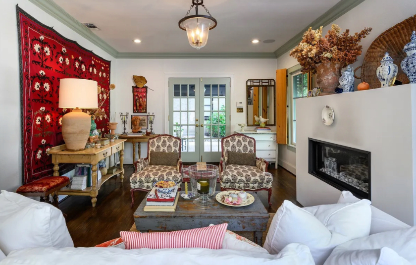 Kessler Park Tudor cottage
