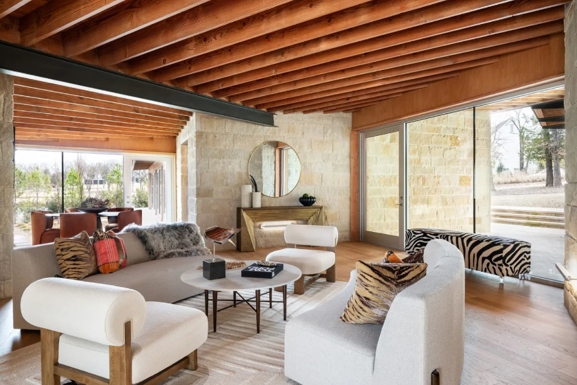  Modern Malakoff lakehouse