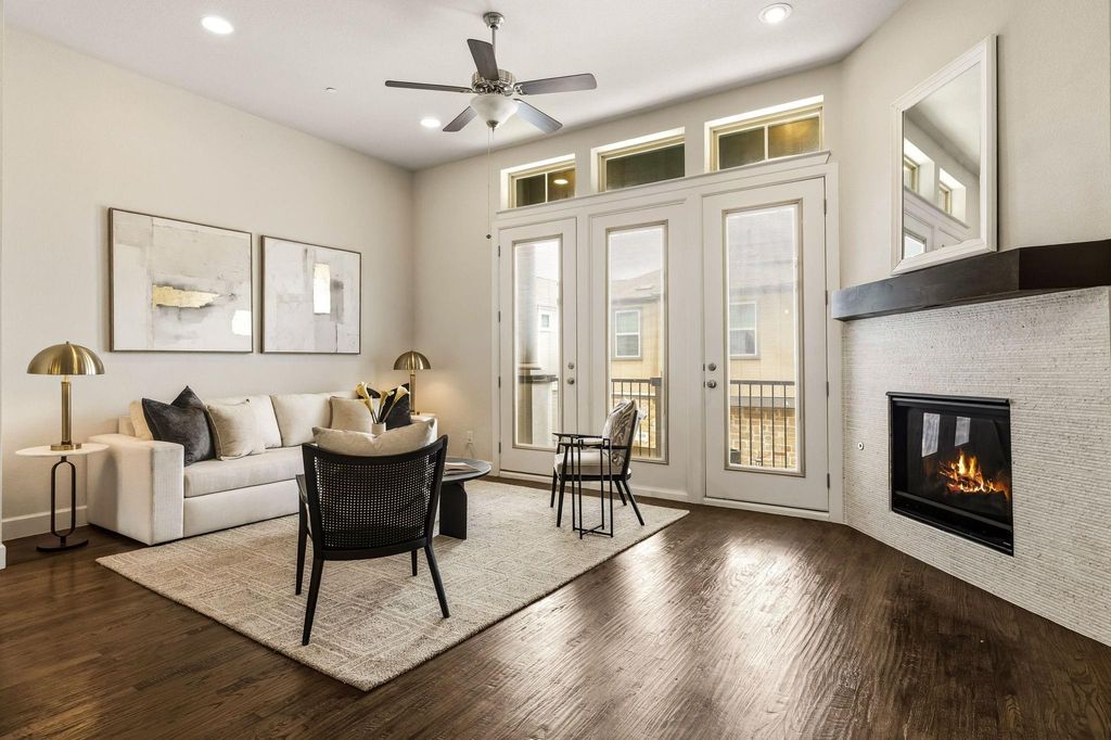 Oak Cliff townhome
