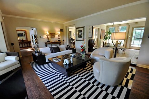 2142 Kessler Parkway Living
