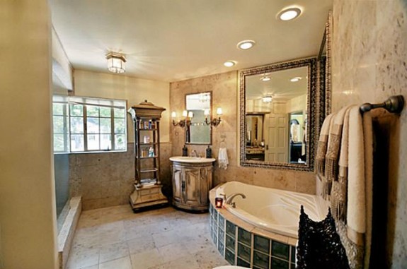 2142 Kessler Parkway Master Bath