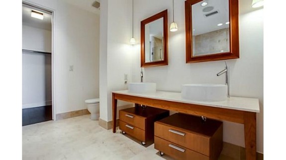 2200 Victory 1101 Bath