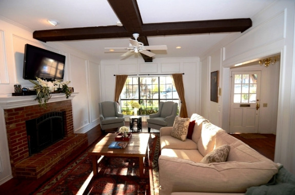 2722 Lawtherwood Living