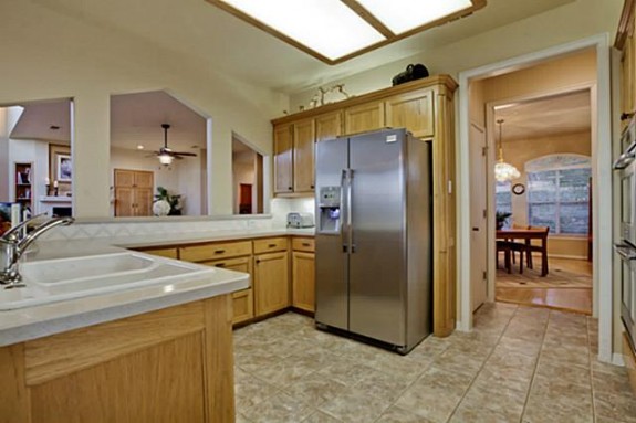 2811 Timber Crest Kitchen