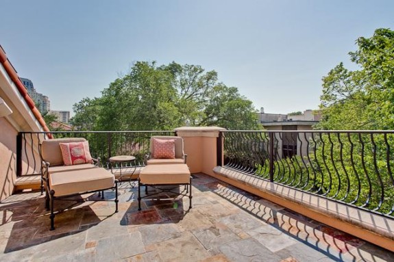 3725 Turtle Creek balcony