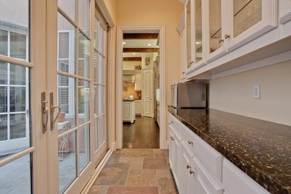 3725 Turtle Creek butlers