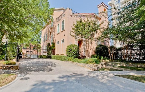 3725 Turtle Creek unit