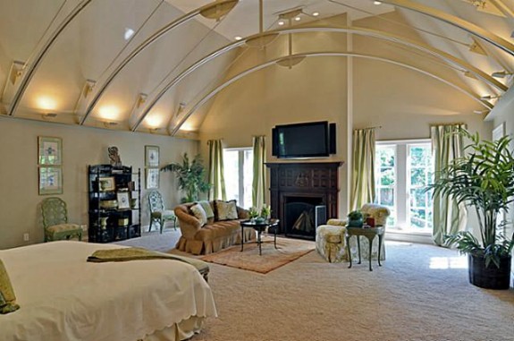 3808 Turtle Creek master bedroom