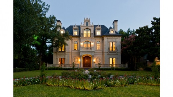 3911 Beverly