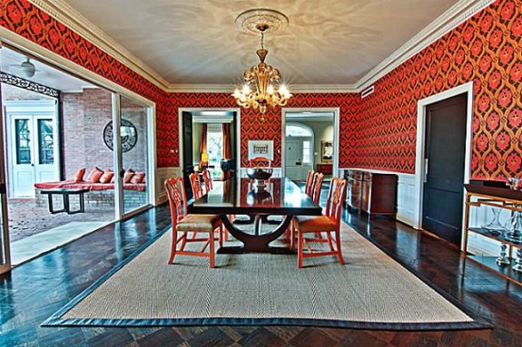 4212 Belclaire dining