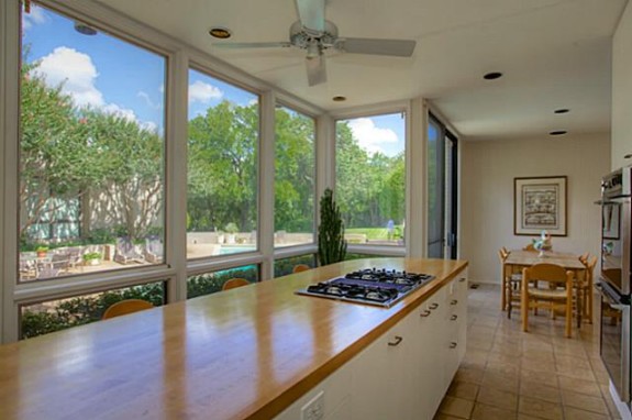 4258 Altura Kitchen