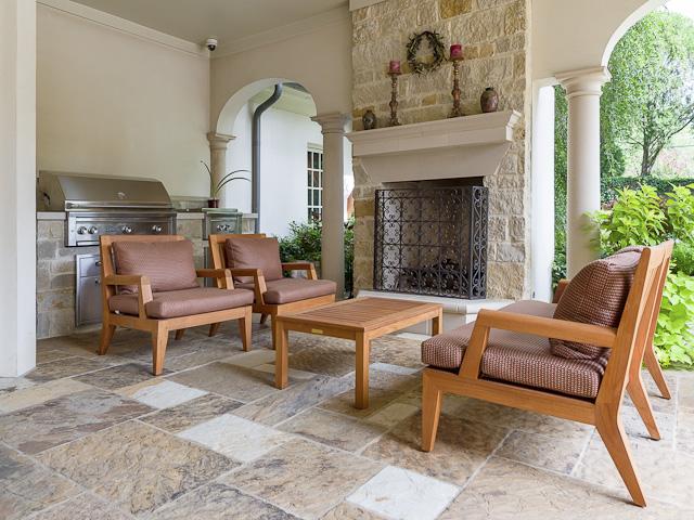 4631 Valley Ridge exterior porch