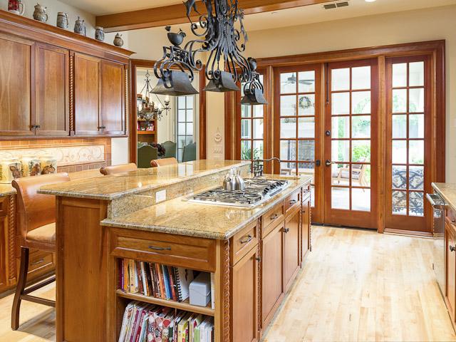 4631 Valley Ridge kitchen2