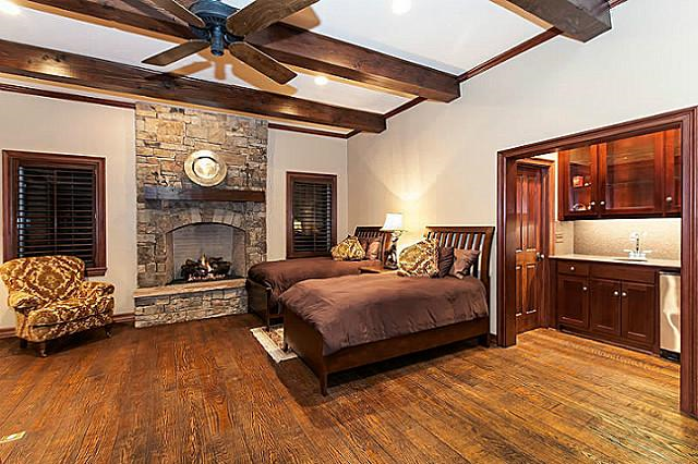 5 Stonebriar Way guest