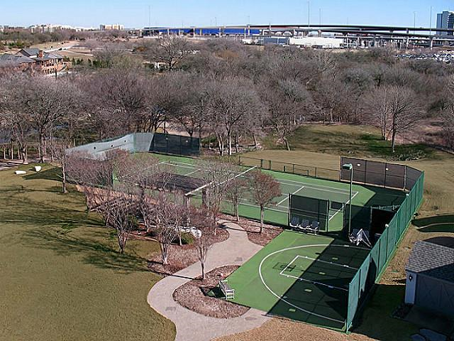 5 Stonebriar Way tennis ct