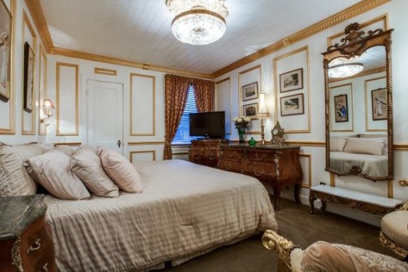 5029 Pershing Bedroom