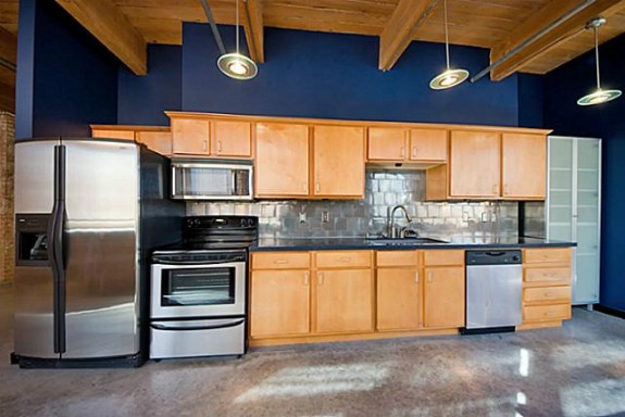 509 Elm 406 Kitchen