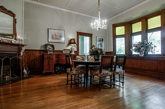 519 W. Hunt Dining