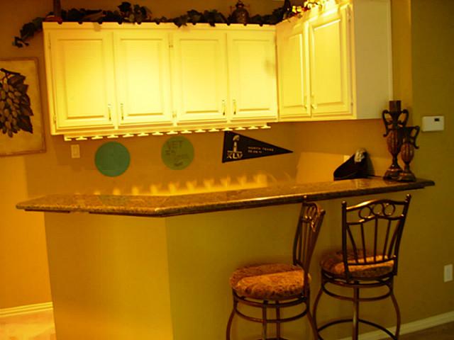 5219 Scarborough bar