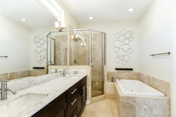 5711 Ross Ave Master Bath