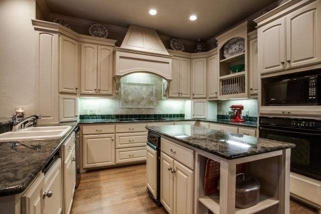 6 Nonesuch kitchen