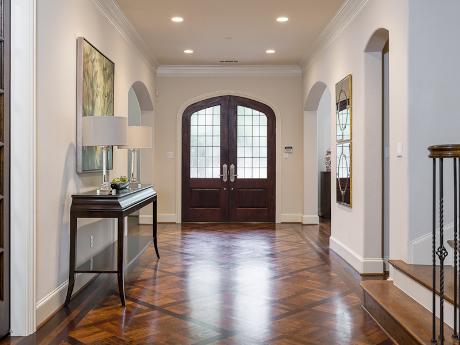 6239 Park Lane foyer 2