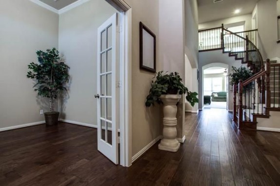 6401 Windsong Entry