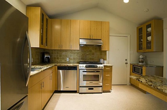 6458 Anita Kitchen